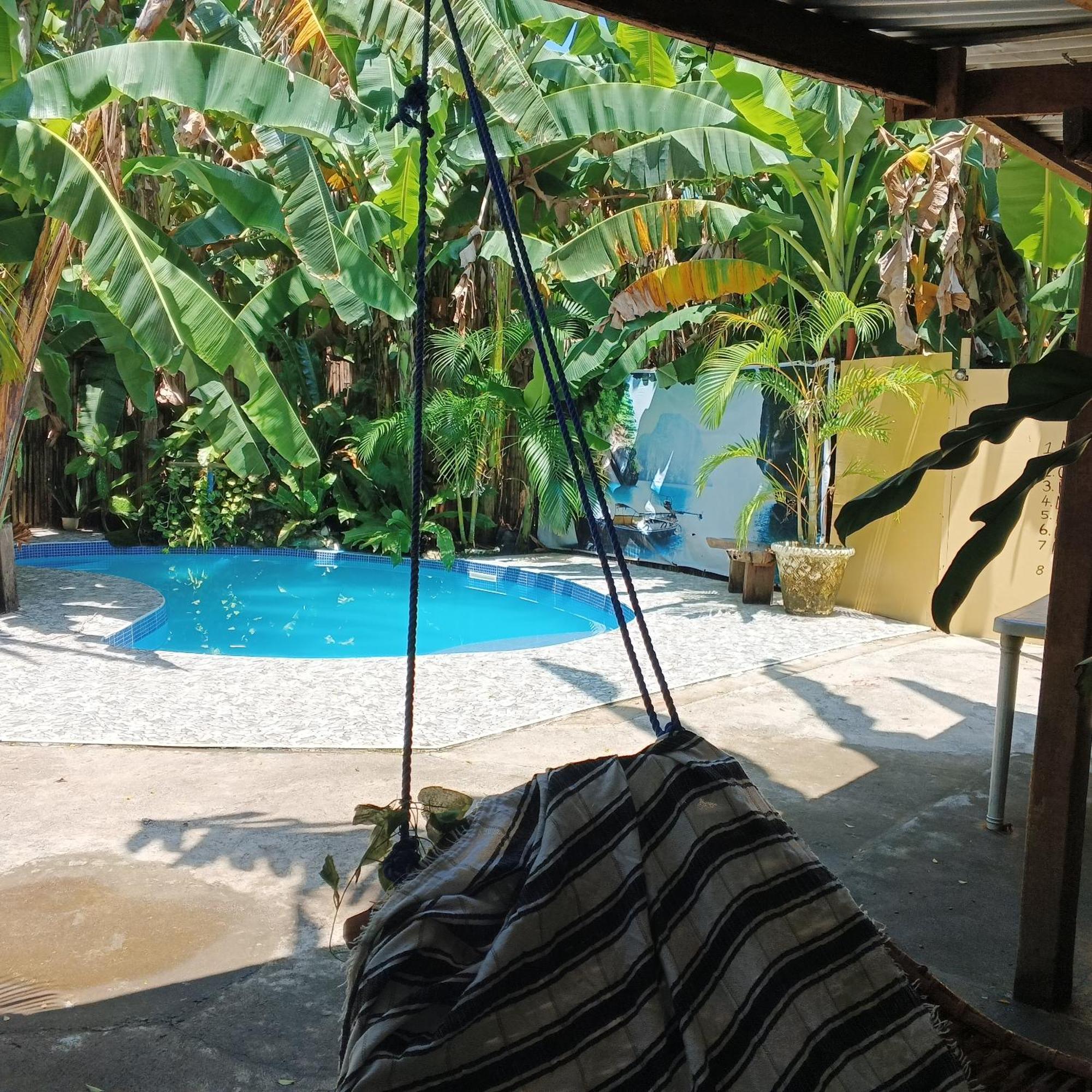 Two Crazy Monkeys Hotel Bakhawan ภายนอก รูปภาพ