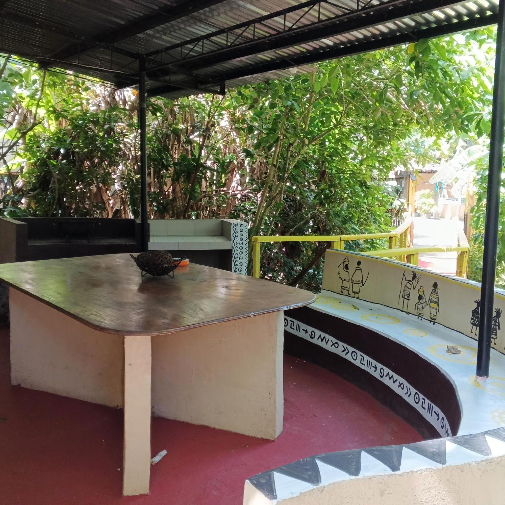 Two Crazy Monkeys Hotel Bakhawan ภายนอก รูปภาพ
